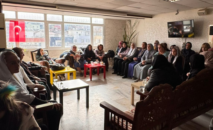 Bakan Vedat Işıkhan’ın Ablası Seyhan Işıkhan Güneş Vefatının Birinci Yılında Dualarla Anıldı