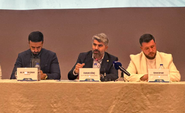 HÜDA PAR'dan Adana'da Dev Panel: "Madde Bağımlılığı ile Mücadele Partiler Üstü Bir Meseledir"