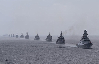 Türk Deniz Kuvvetleri'nden Gövde Gösterisi!