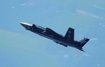 Bayraktar KIZILELMA’dan Gövde Gösterisi: LGK-82 ve TEBER-82 ile Tam İsabet!