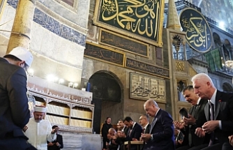 Cumhurbaşkanı Erdoğan Cuma Namazını Ayasofya’da Kıldı: "Akşam İstanbul Bir Başka Güzel Olacak"