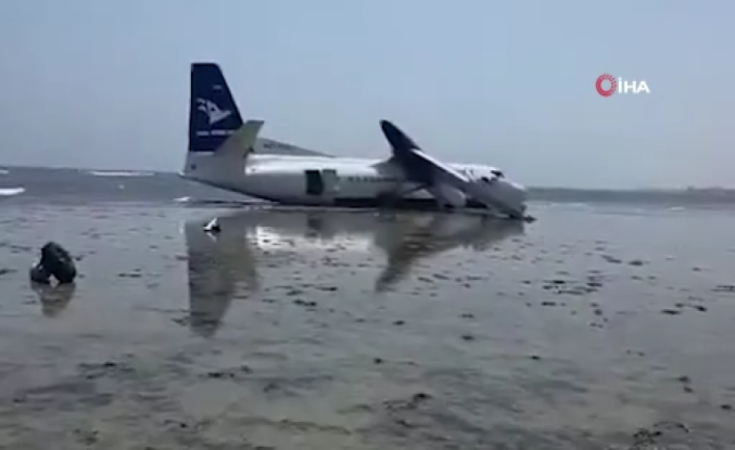 Yolcu Uçağı Hint Okyanusu'na İndi!